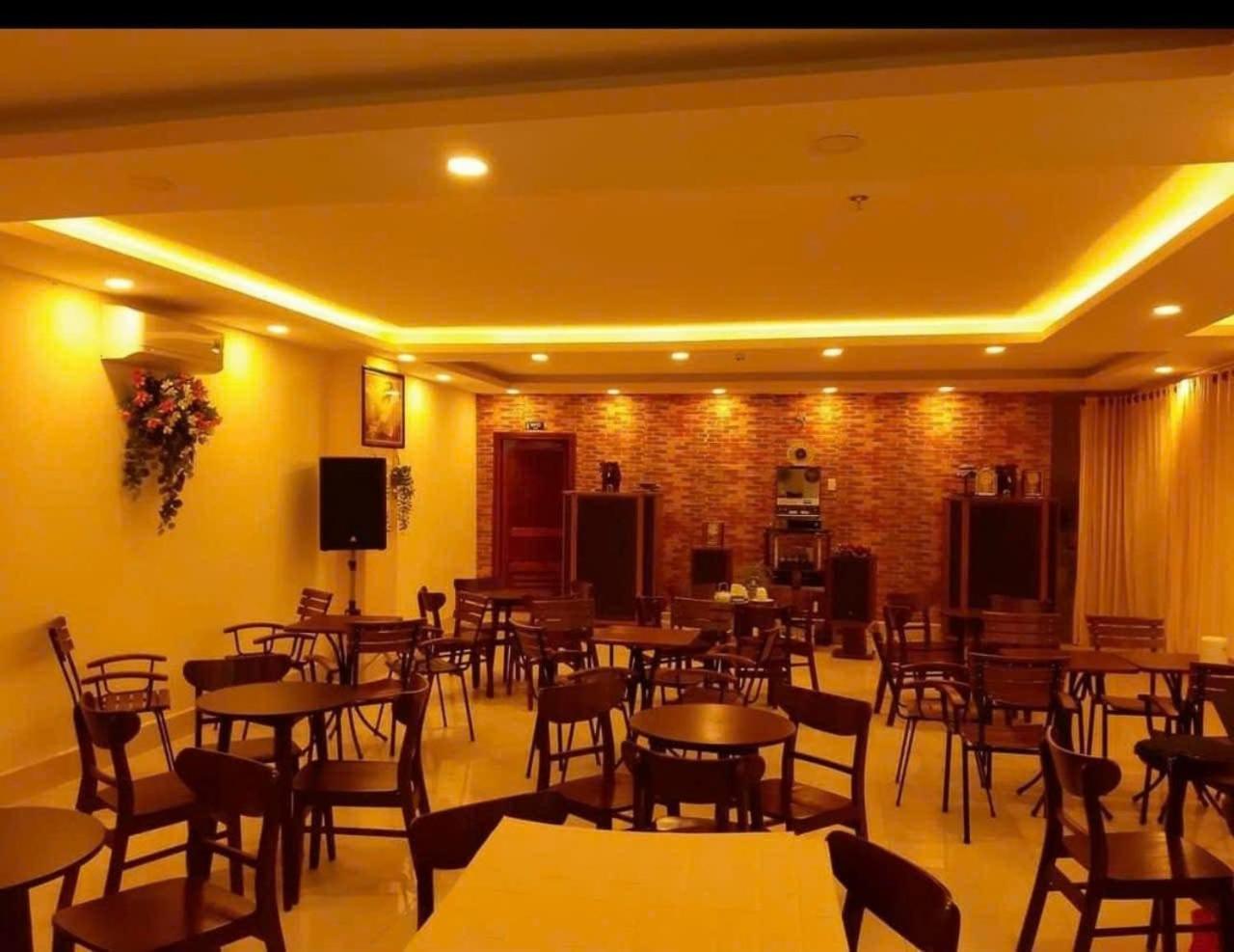 Khach San Ngu Long Hai Vĩnh Long 外观 照片